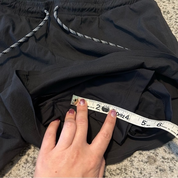 Athleta Black Crest 2 in 1 Shortie Shorts Size 10 - Picture 8 of 8